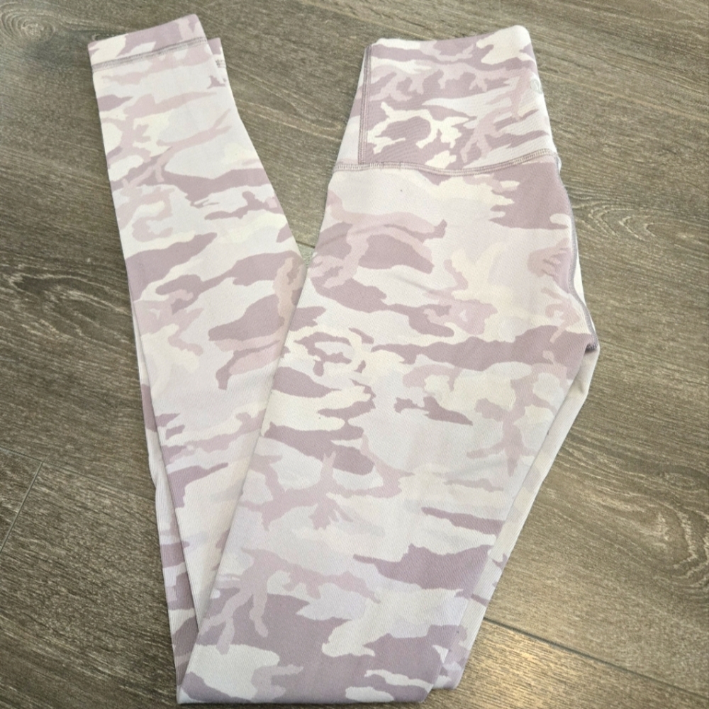 Lululemon Wunder Under sz2